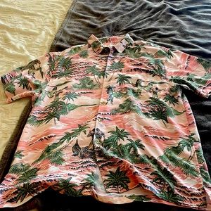 Men’s Hawaiian Kahala brand shirt .